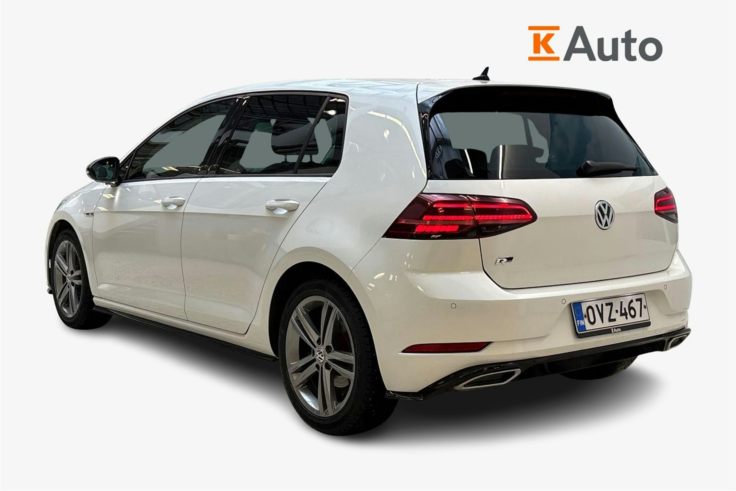 valkoinen Volkswagen Golf 2018 kuva 2.