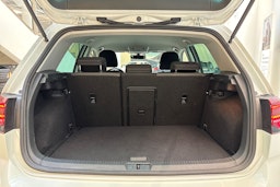 valkoinen Volkswagen Golf 2018 kuva 11.