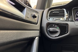 valkoinen Volkswagen Golf 2018 kuva 12.