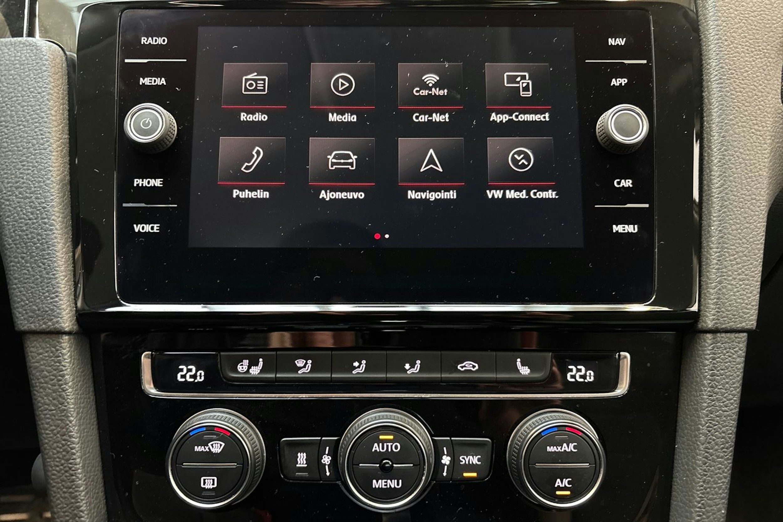 valkoinen Volkswagen Golf 2018 kuva 17.