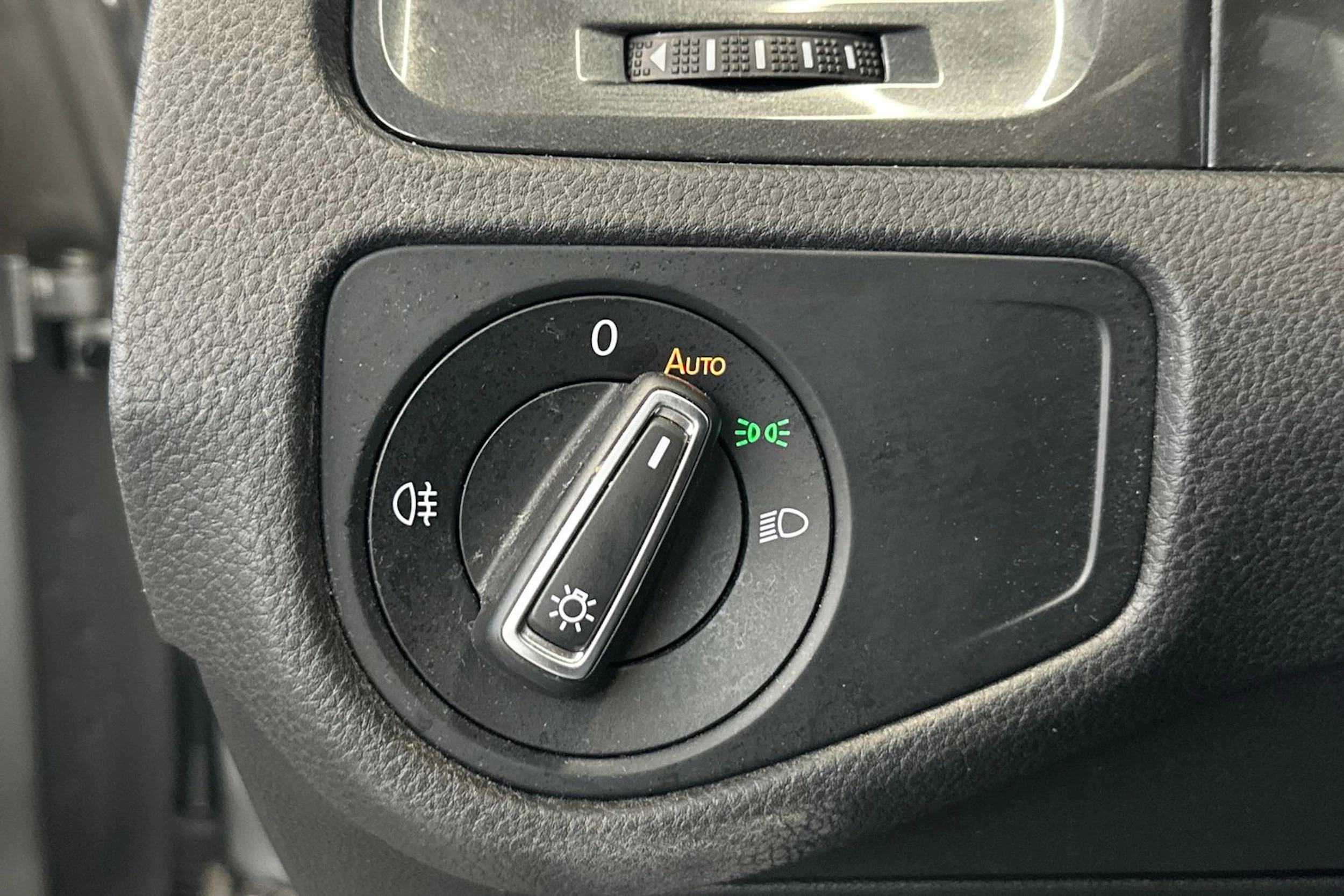 Harmaa Volkswagen GOLF 2018 kuva 15.