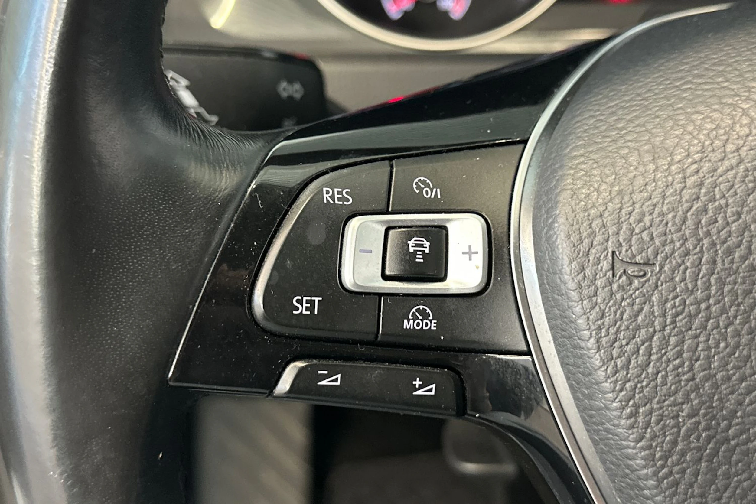 Harmaa Volkswagen GOLF 2018 kuva 16.