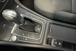 Harmaa Volkswagen GOLF 2018 kuva 19.