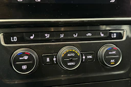 Harmaa Volkswagen GOLF 2018 kuva 20.