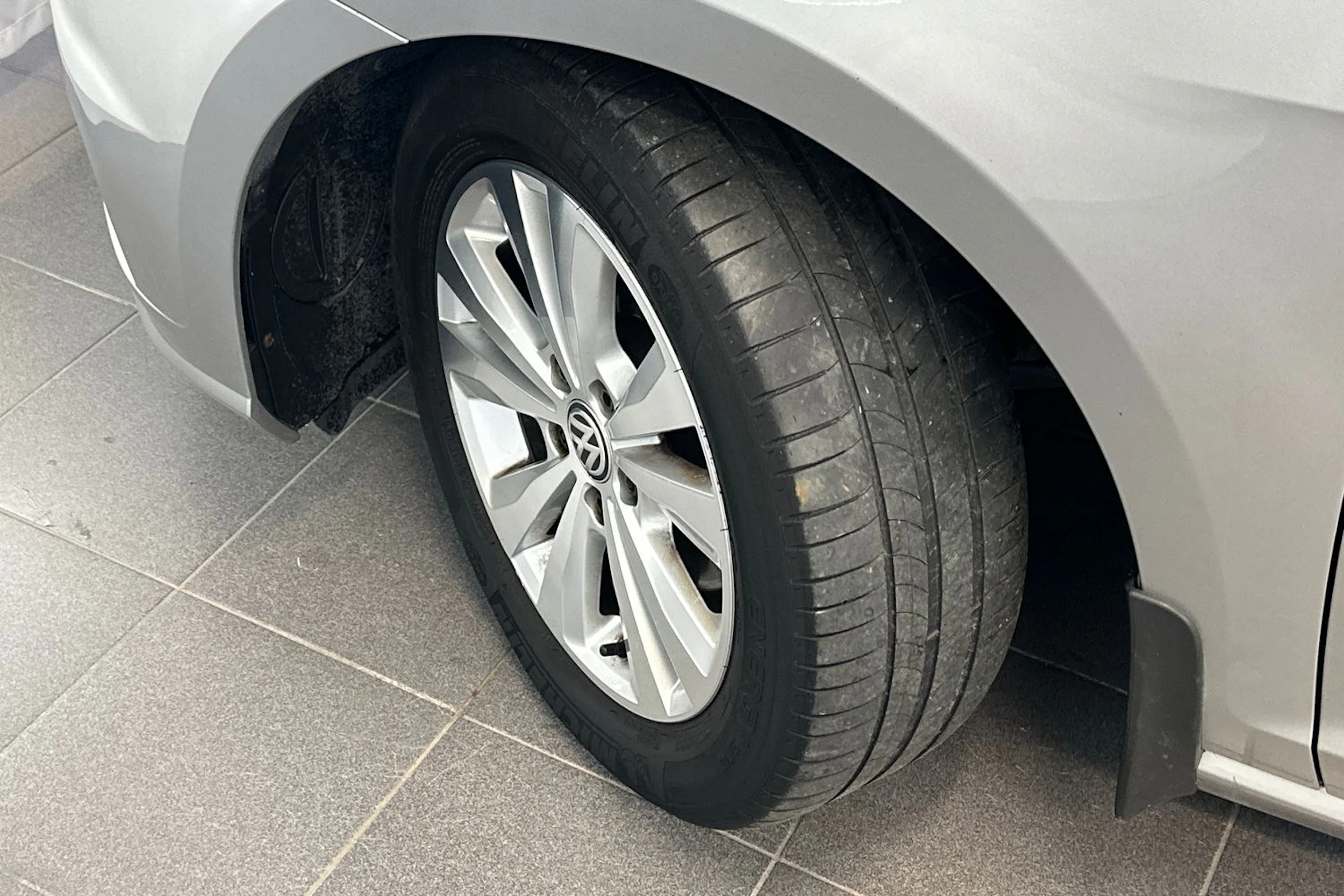 Harmaa Volkswagen GOLF 2018 kuva 25.