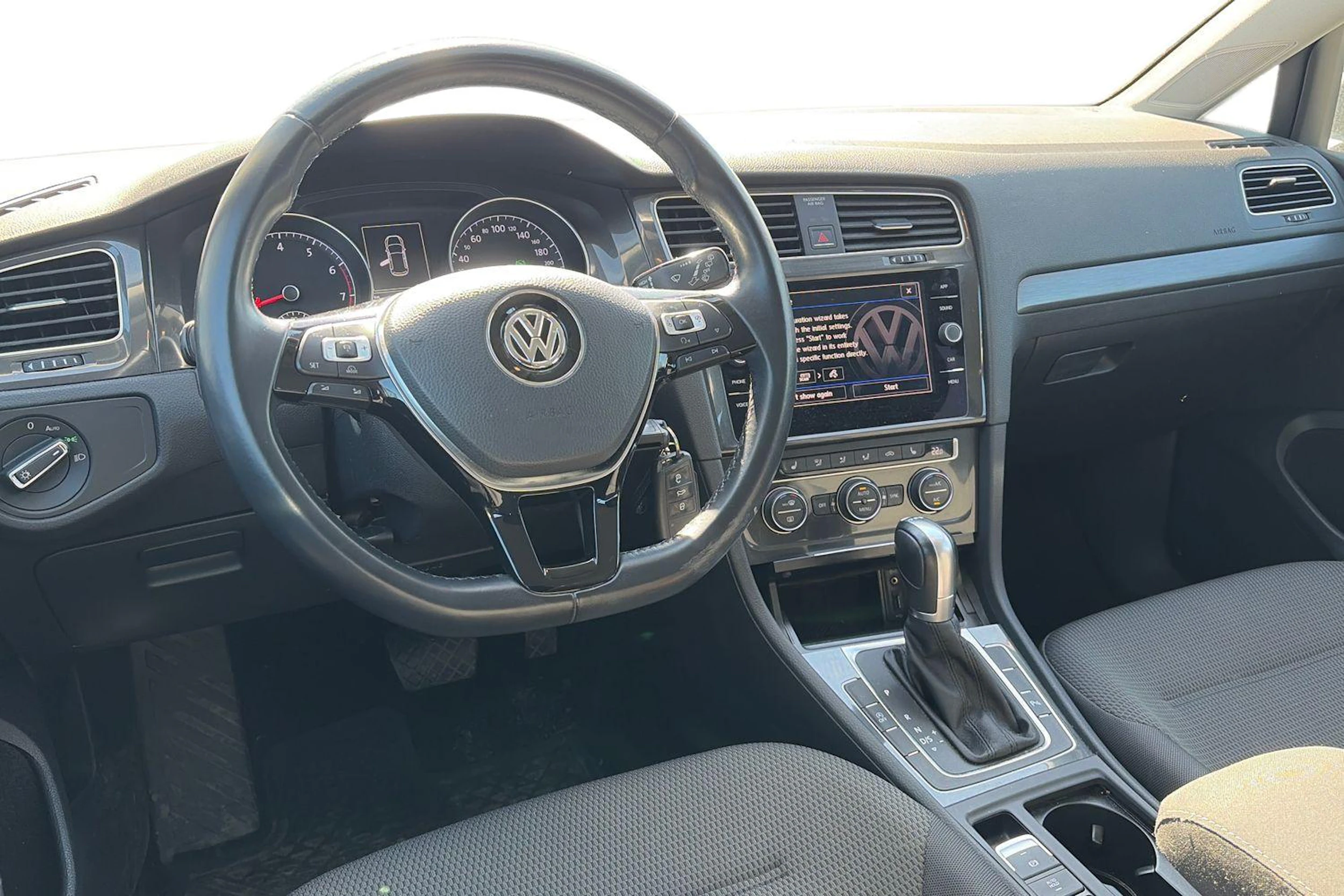 Harmaa Volkswagen GOLF 2018 kuva 3.