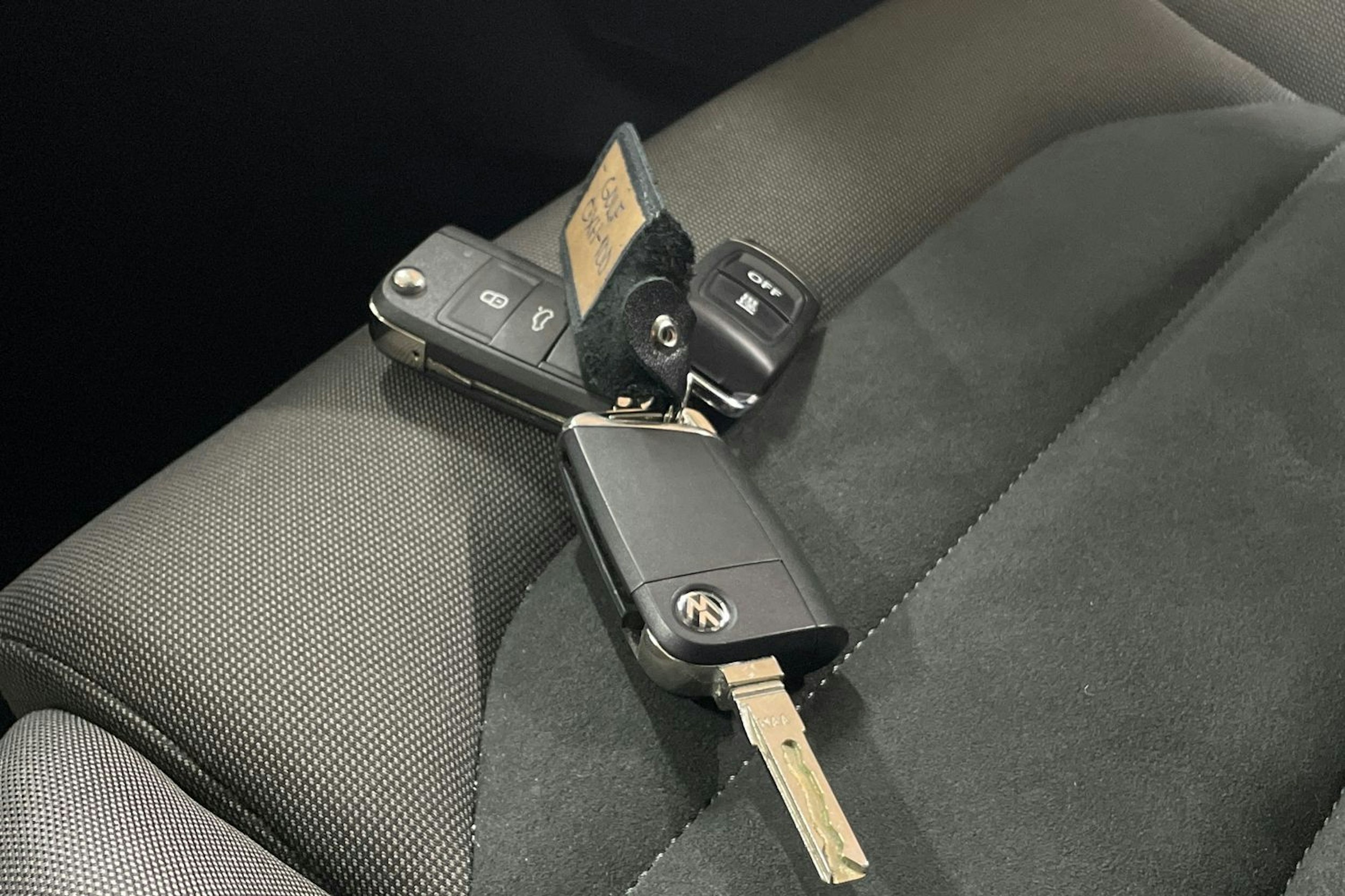 met. musta Volkswagen Golf 2018 kuva 21.