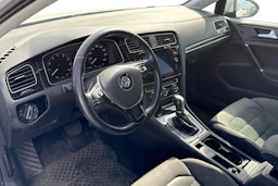 valkoinen Volkswagen Golf 2018 kuva 3.