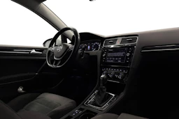valkoinen Volkswagen Golf 2018 kuva 9.