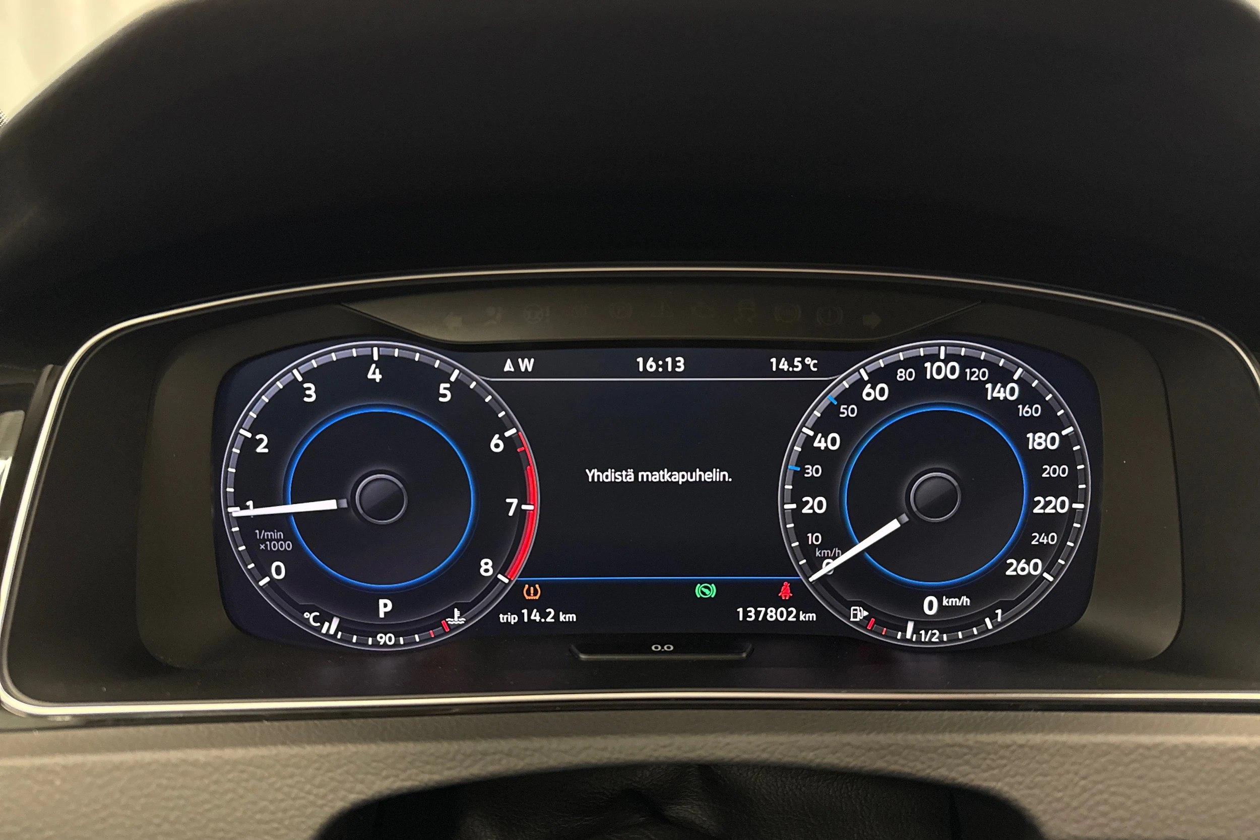 valkoinen Volkswagen Golf 2018 kuva 16.