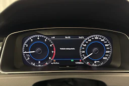 valkoinen Volkswagen Golf 2018 kuva 16.