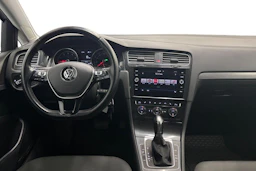 valkoinen Volkswagen Golf 2018 kuva 7.