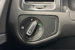 valkoinen Volkswagen Golf 2018 kuva 15.