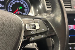 valkoinen Volkswagen Golf 2018 kuva 17.