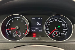 valkoinen Volkswagen Golf 2018 kuva 18.