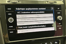 valkoinen Volkswagen Golf 2018 kuva 21.