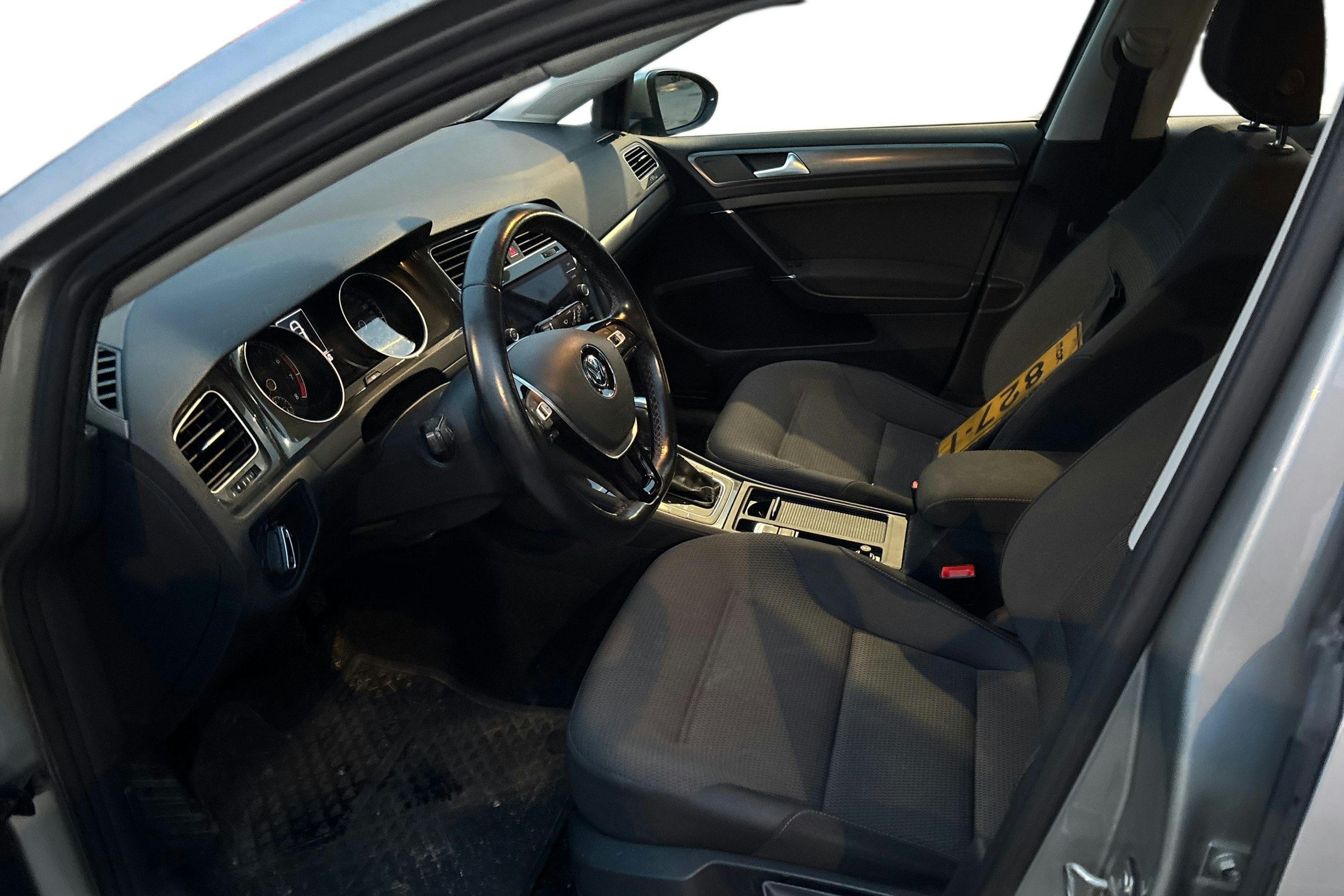 harmaa Volkswagen Golf 2018 kuva 3.