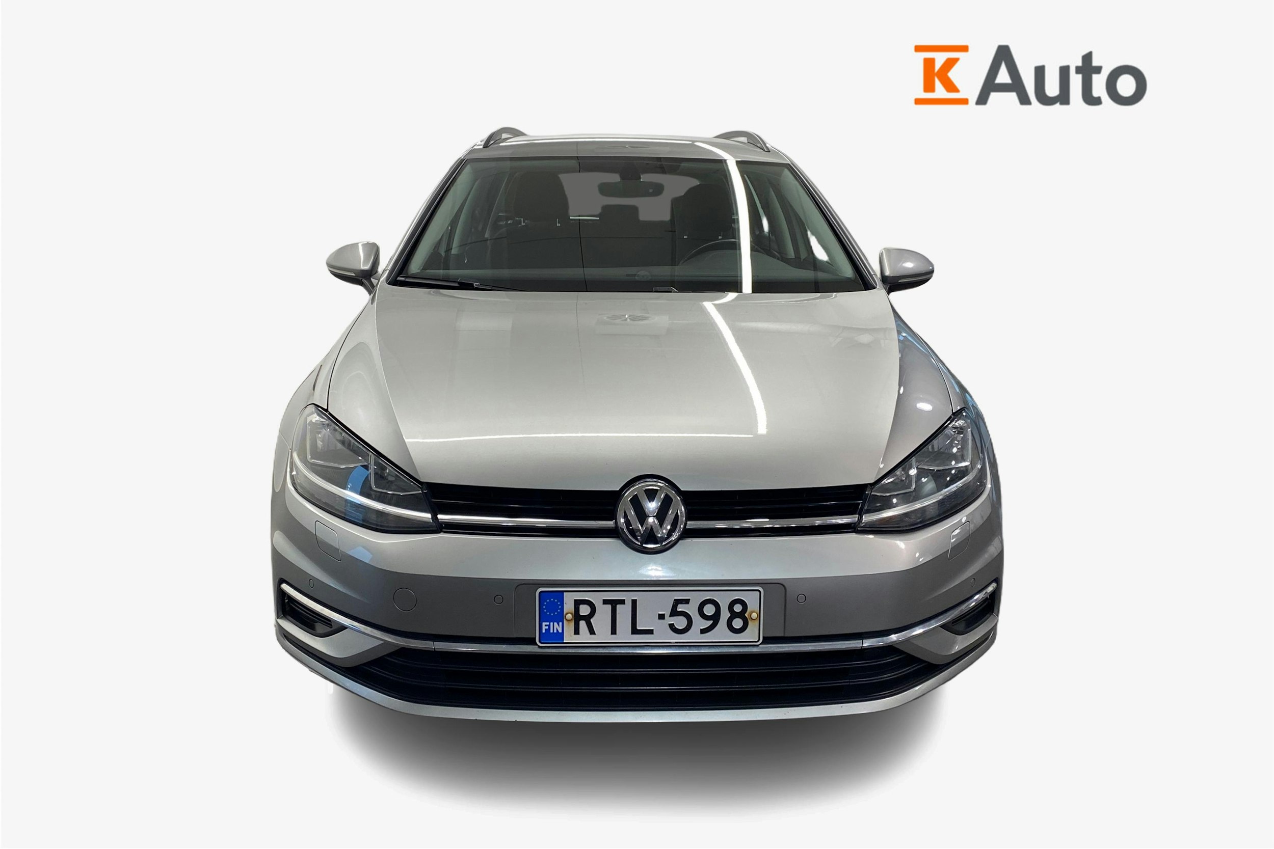 harmaa Volkswagen Golf 2018 kuva 5.