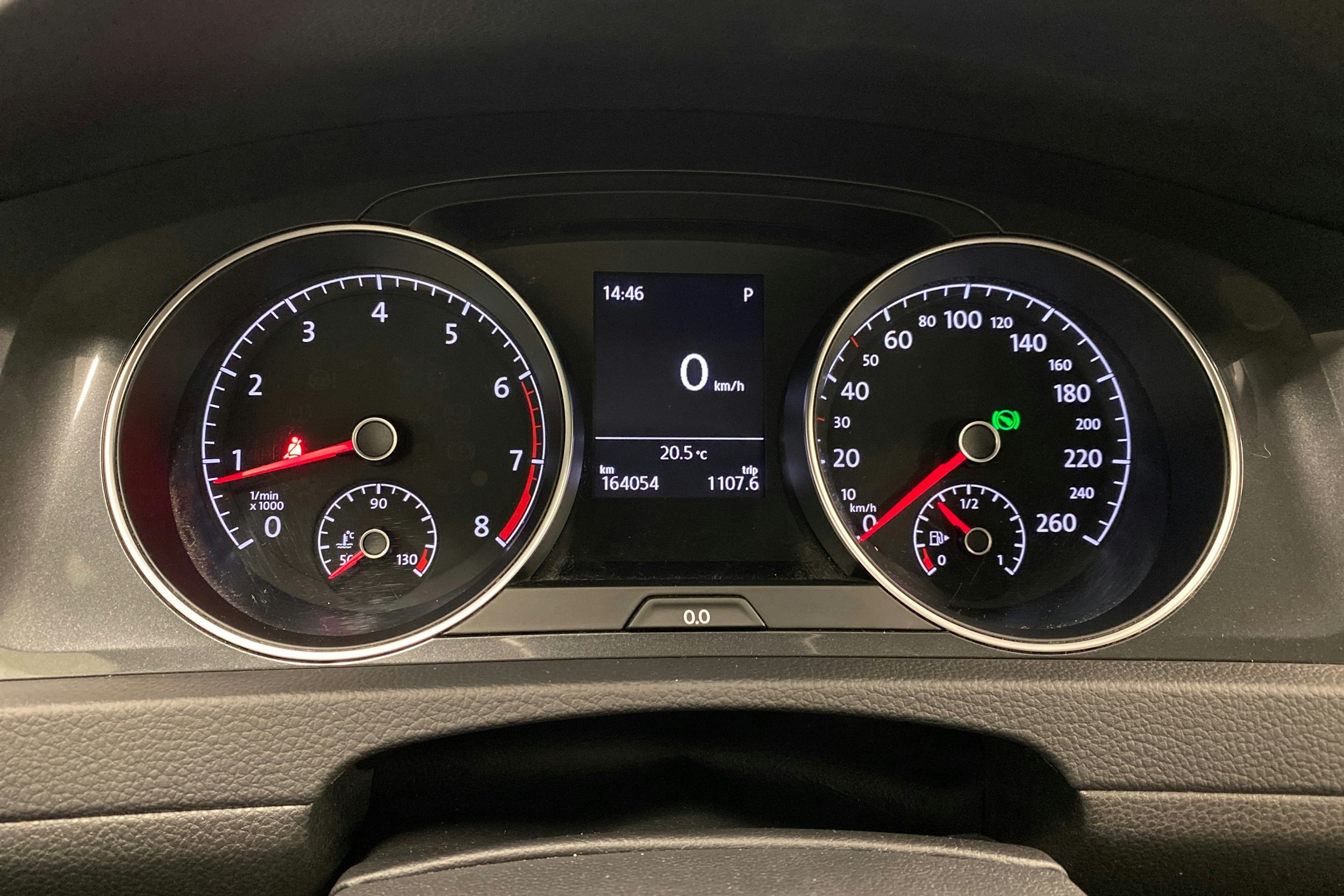 harmaa Volkswagen Golf 2018 kuva 19.