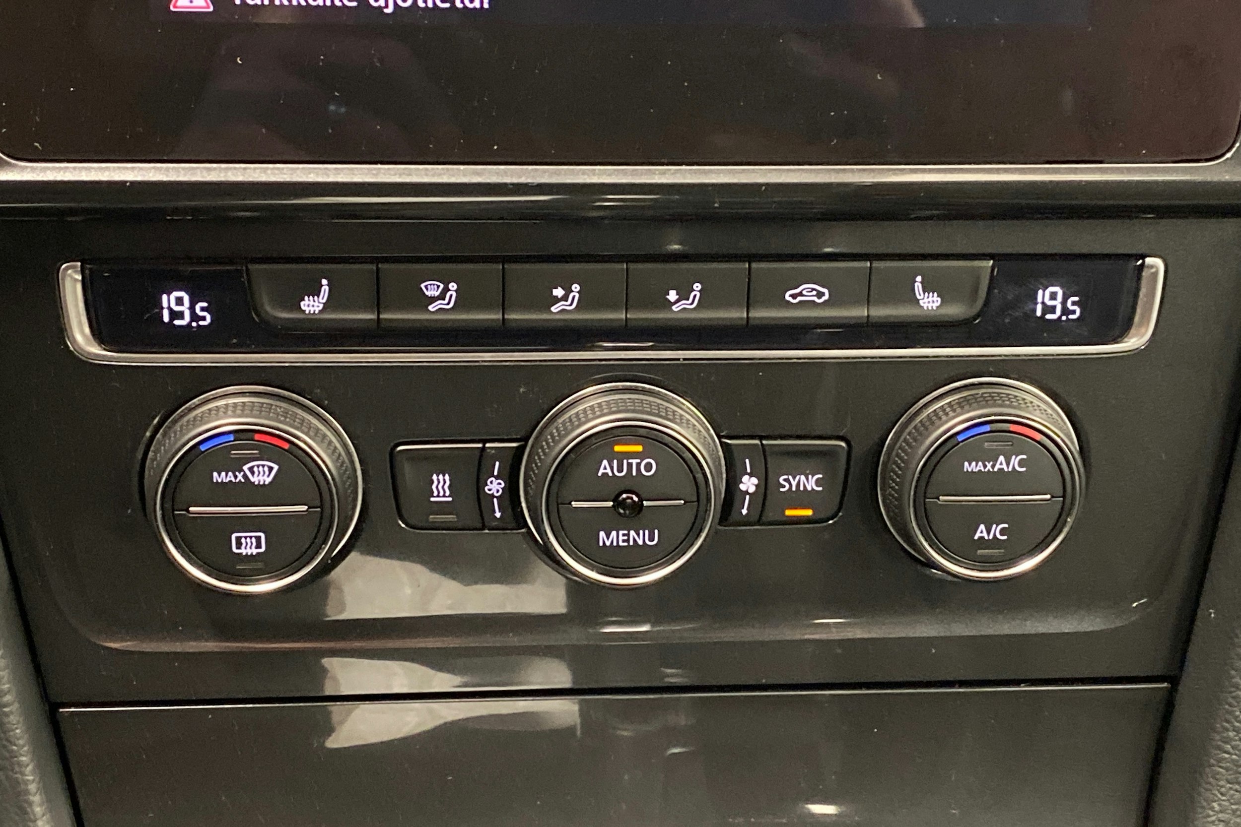 harmaa Volkswagen Golf 2018 kuva 22.