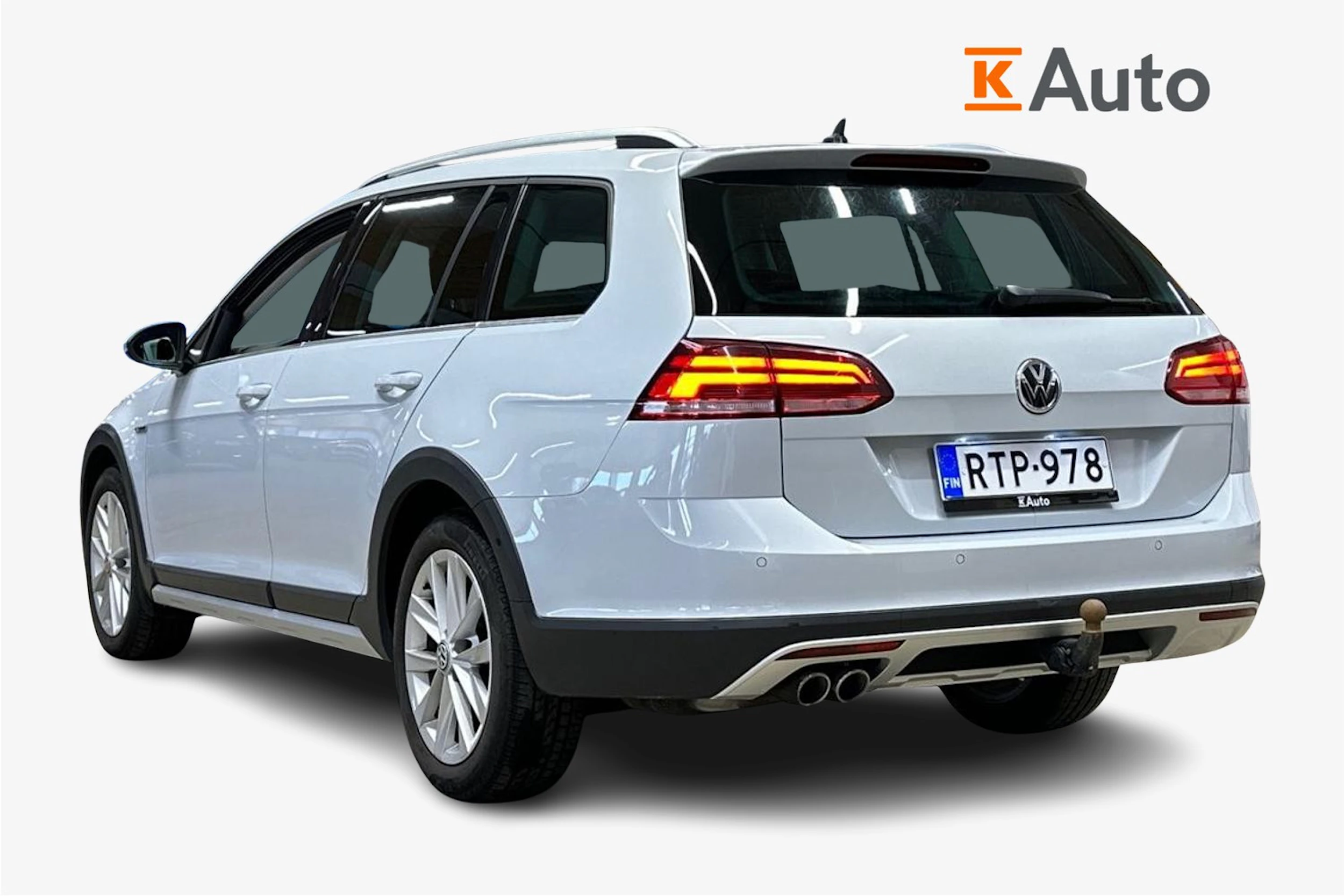 valkoinen Volkswagen Golf 2018 kuva 3.