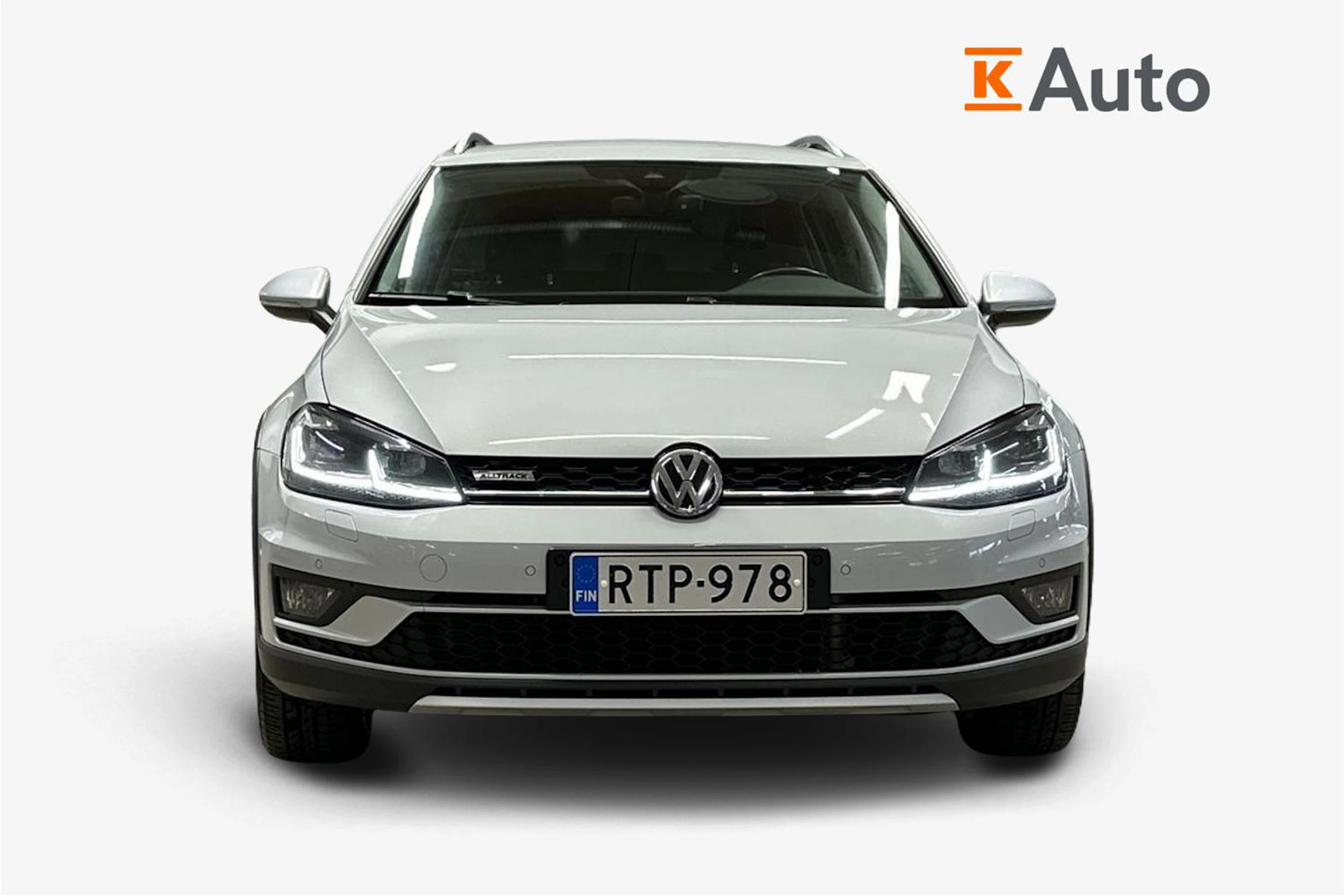 valkoinen Volkswagen Golf 2018 kuva 5.