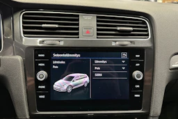 valkoinen Volkswagen Golf 2018 kuva 16.