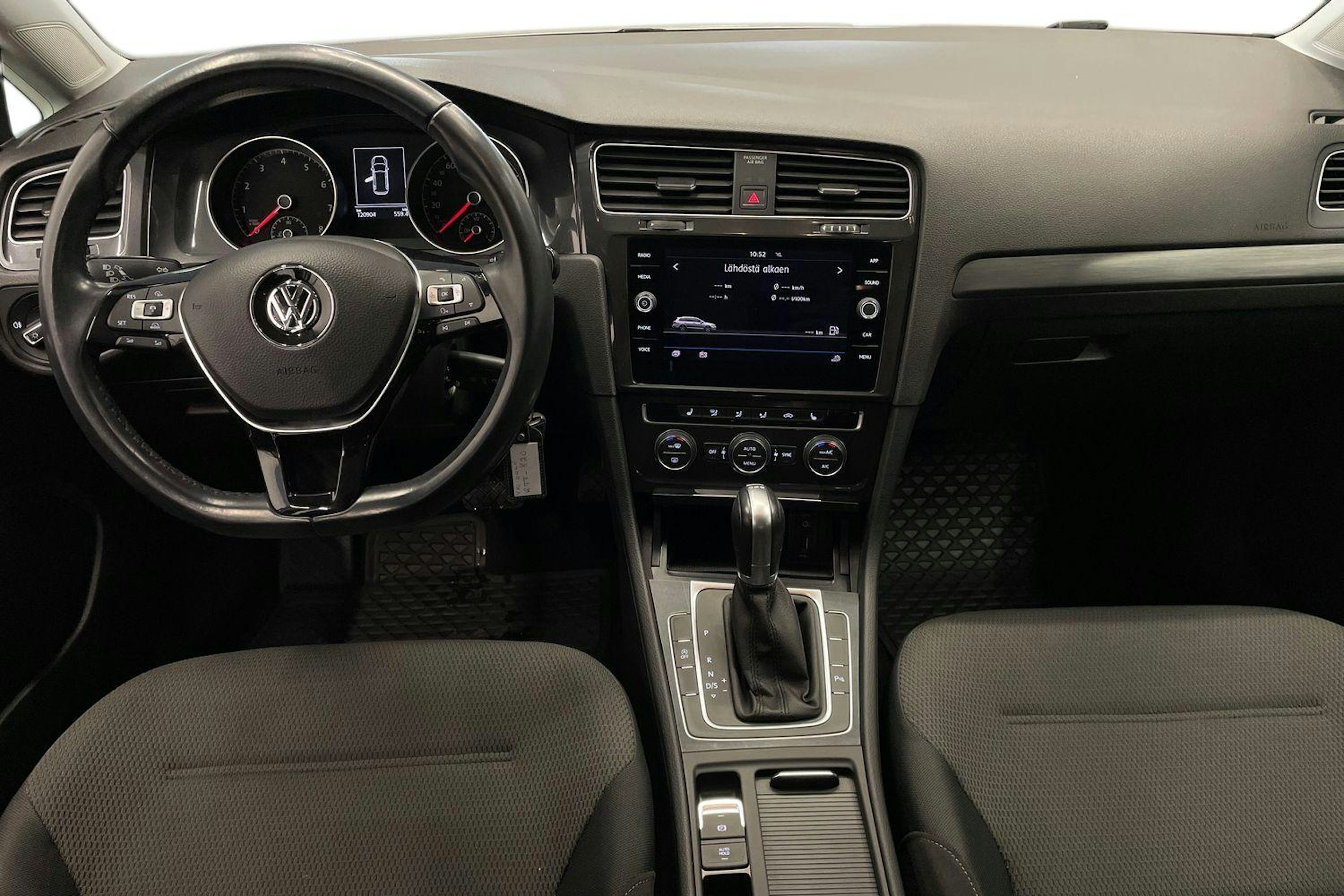 Valkoinen Volkswagen GOLF 2018 kuva 9.