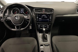 Valkoinen Volkswagen GOLF 2018 kuva 9.