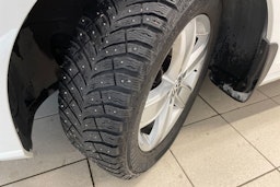 Valkoinen Volkswagen GOLF 2018 kuva 13.