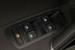 Valkoinen Volkswagen GOLF 2018 kuva 14.