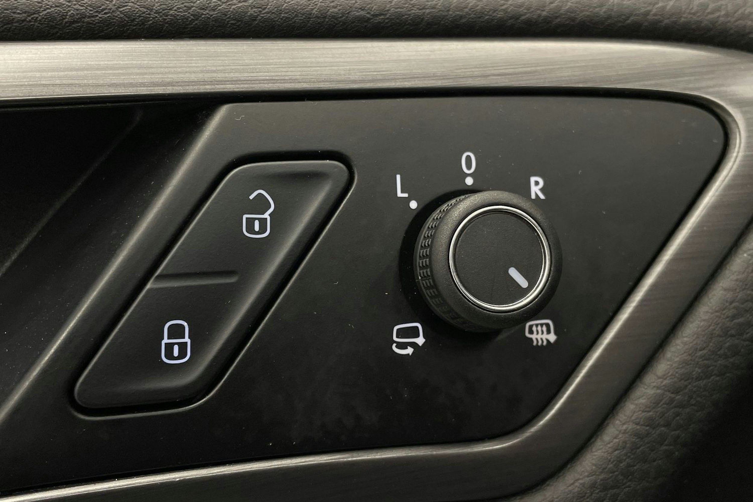 Valkoinen Volkswagen GOLF 2018 kuva 15.