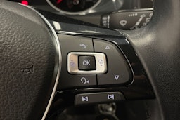 Valkoinen Volkswagen GOLF 2018 kuva 18.