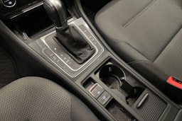 Valkoinen Volkswagen GOLF 2018 kuva 19.