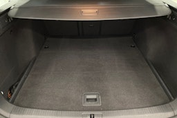 Valkoinen Volkswagen GOLF 2018 kuva 23.