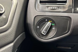 punainen Volkswagen Golf 2019 kuva 20.