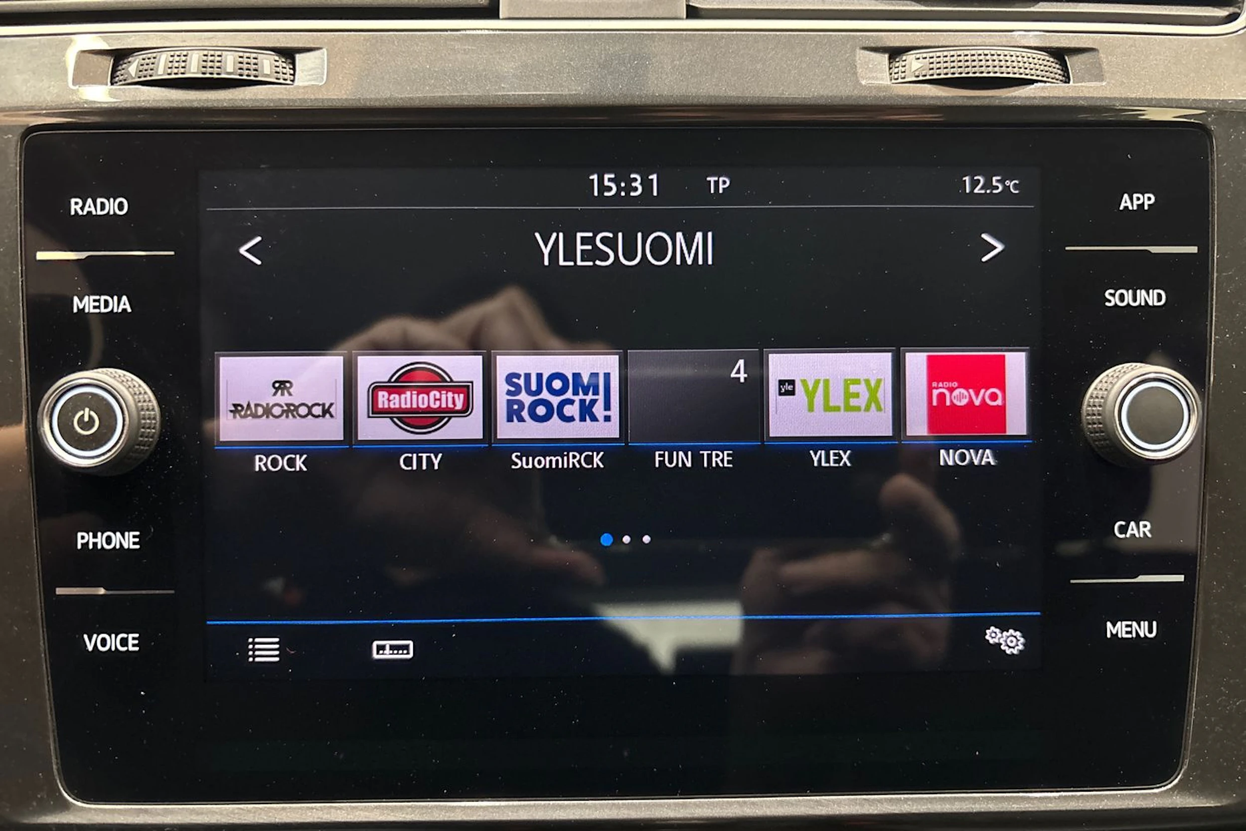 punainen Volkswagen Golf 2019 kuva 22.