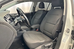 valkoinen Volkswagen Golf 2018 kuva 14.