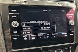 valkoinen Volkswagen Golf 2018 kuva 21.