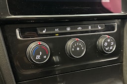 valkoinen Volkswagen Golf 2018 kuva 27.