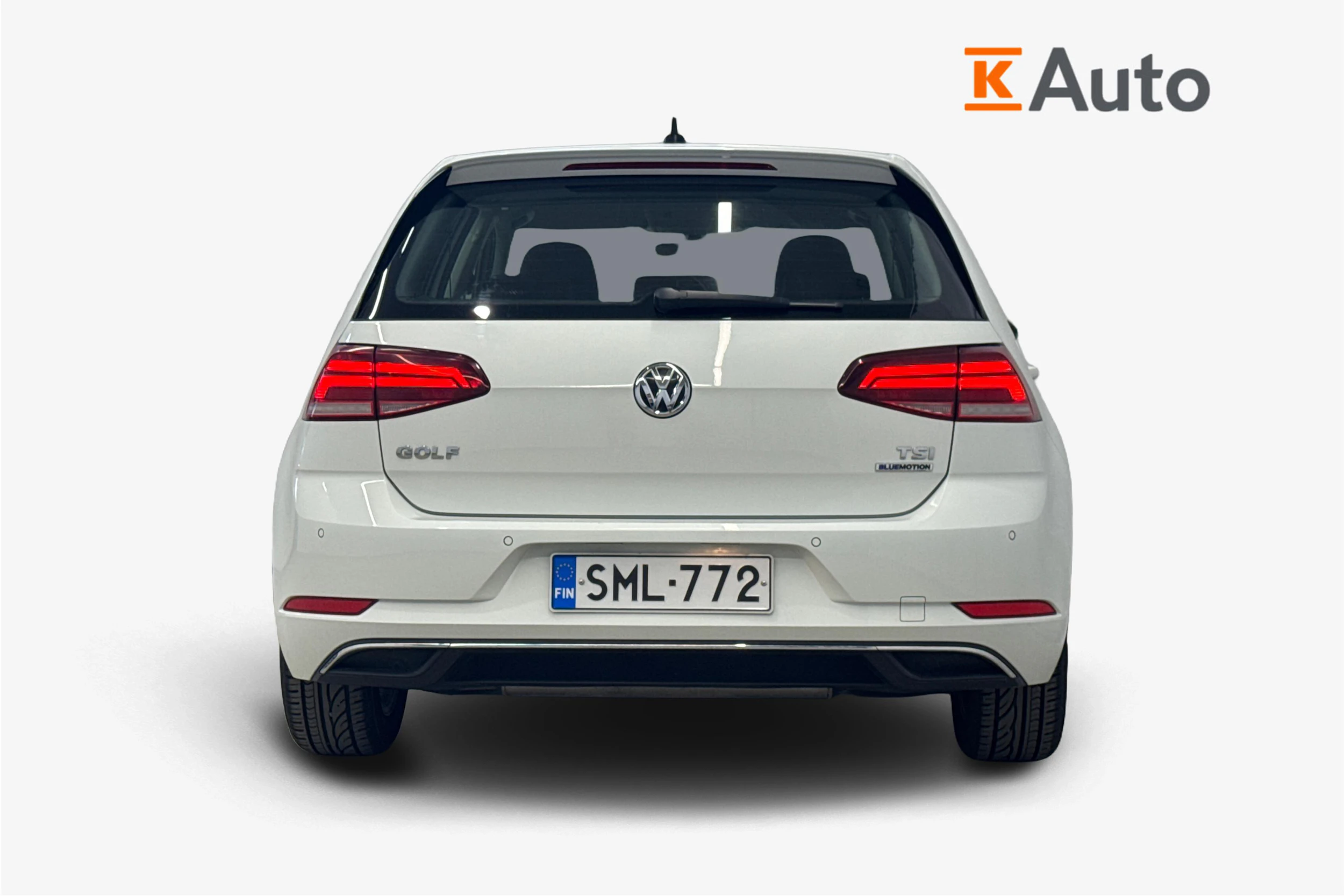 valkoinen Volkswagen Golf 2018 kuva 4.