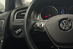 valkoinen Volkswagen Golf 2018 kuva 16.