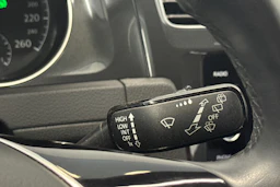 valkoinen Volkswagen Golf 2018 kuva 19.