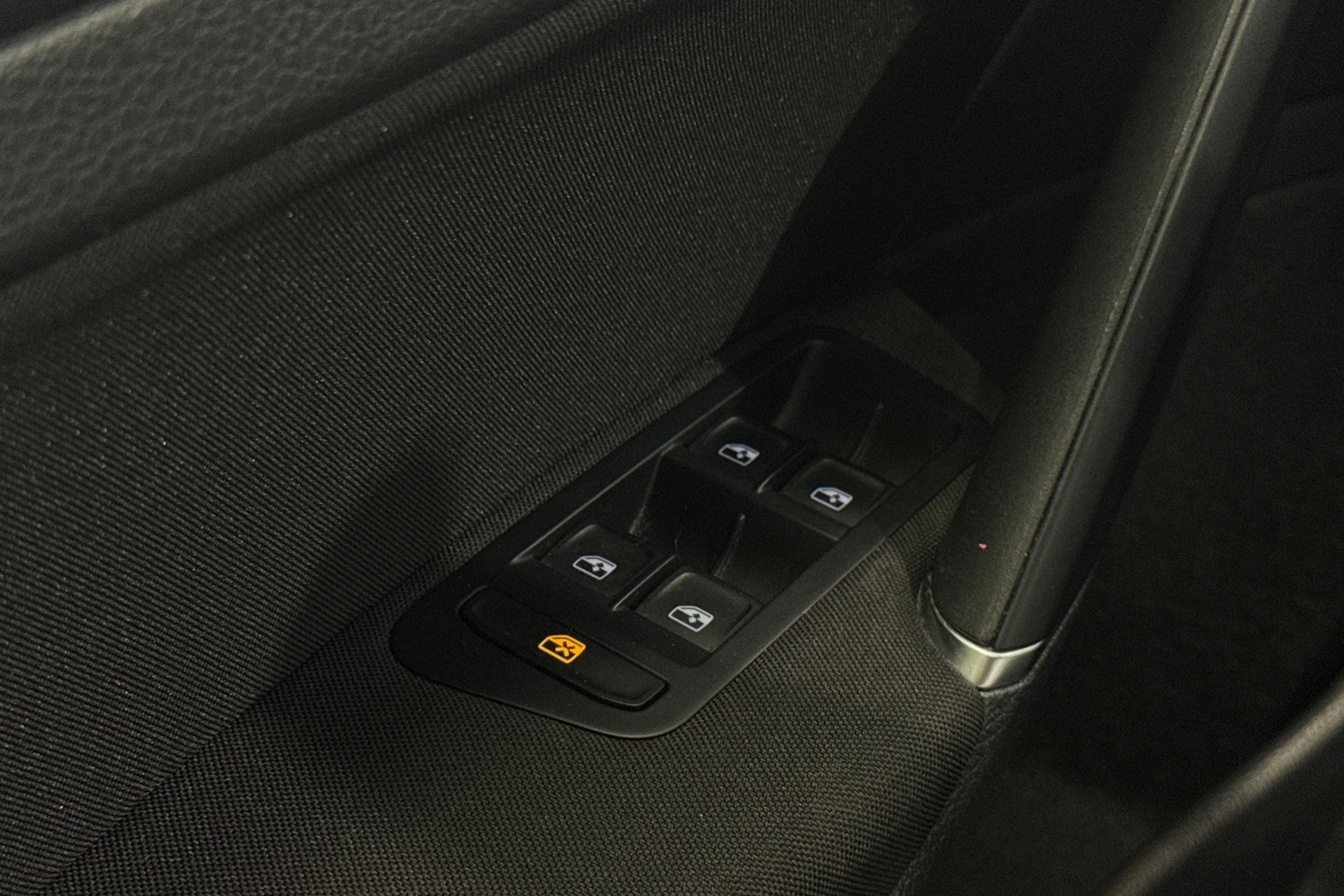 valkoinen Volkswagen Golf 2018 kuva 21.