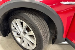 punainen Volkswagen Golf 2018 kuva 13.