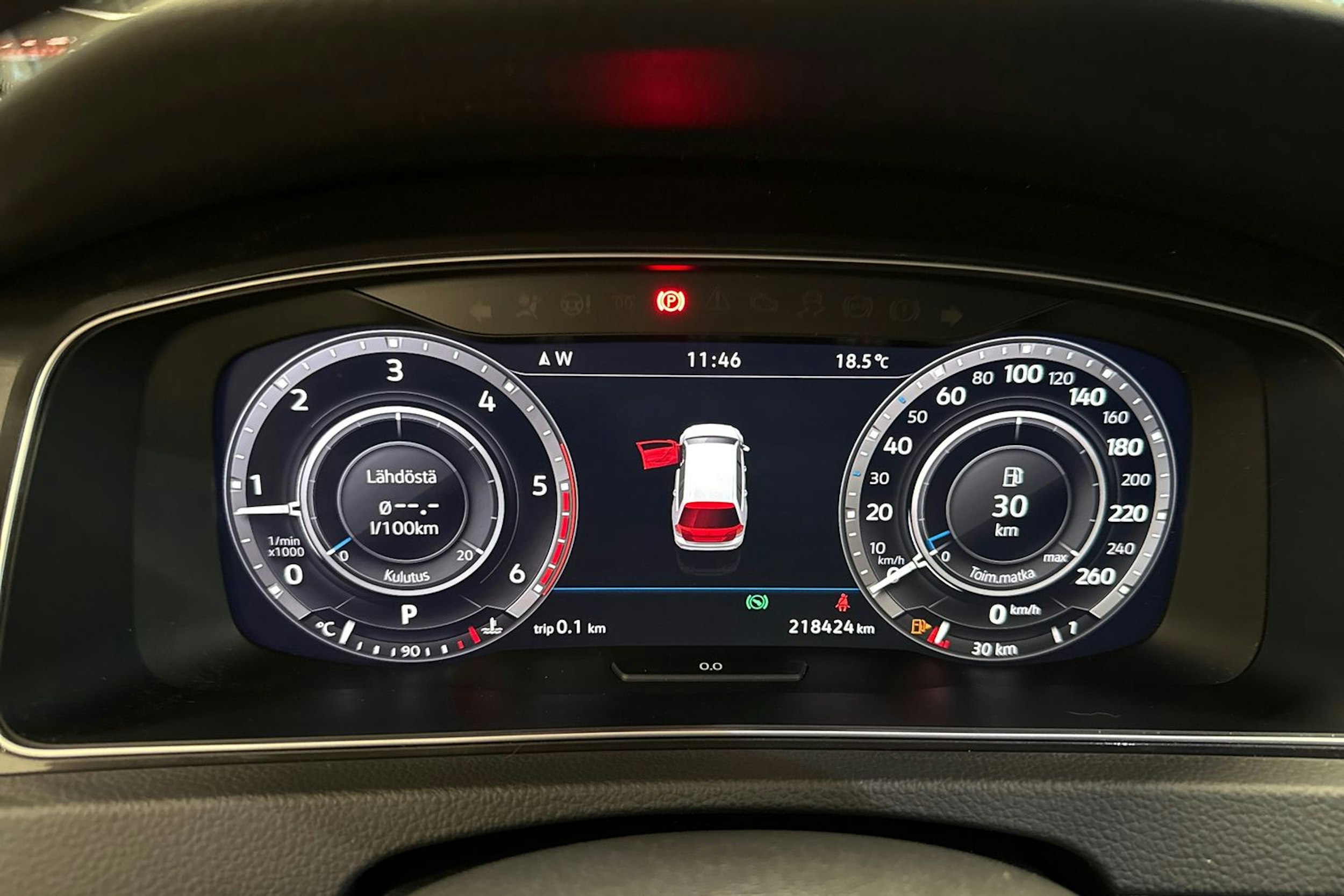 punainen Volkswagen Golf 2018 kuva 17.