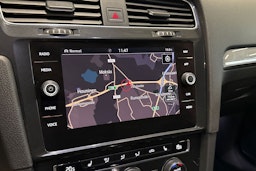 punainen Volkswagen Golf 2018 kuva 22.