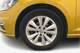 keltainen Volkswagen Golf 2018 kuva 9.