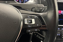 harmaa Volkswagen Golf 2018 kuva 17.