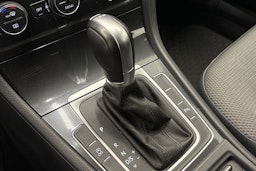 harmaa Volkswagen Golf 2018 kuva 23.